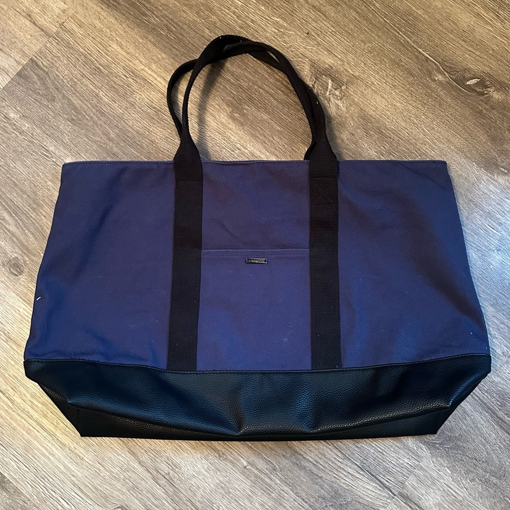 🔴EXPRESS Blue Black Weekender Bag